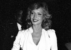 Žalostna smrt filmske lepotice: našla jo je prijateljica, potem ko je potrkala na njena vrata in zavohala ...