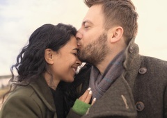 Strah pred srečo obstaja! Kako je možno, da nas je strah nečesa, po čemer hkrati hrepenimo?