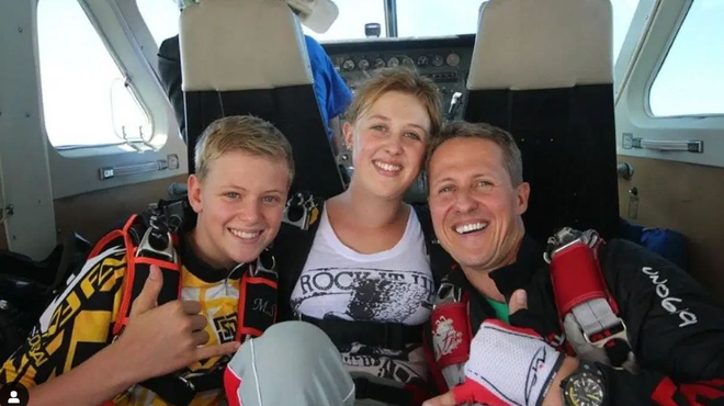 Poglejte, kako je danes videti hčerka Michaela Schumacherja (služi vrtoglave zneske) (foto: Posnetek zaslona/Instagram profil Gina Schumacher)