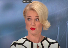 Kisel izraz Urške Klakočar Zupančič ujela kamera: zakaj je zavijala z očmi?