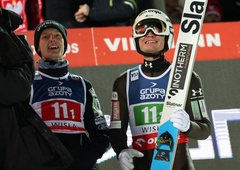 Kakšen čudovit dan! Slovenska skakalca v samem vrhu tekme dvojic