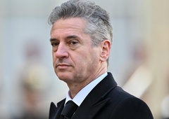 Komisija za preprečevanje korupcije začasno prekinila preiskavo zoper Roberta Goloba