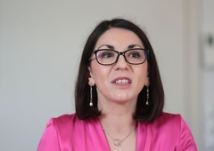 Ministrstvo naj bi računalnike, namenjene tudi otrokom iz socialno ogroženih družin, izgubilo ... (Gre za laž?)