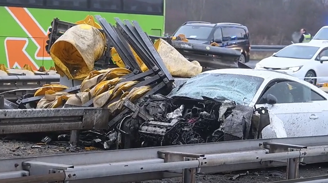 Grozljiva smrt na avtocesti: 21-letnik divjal z 230 kilometri na uro, nato pa ... (foto: Dnevnik.hr/posnetek zaslona)