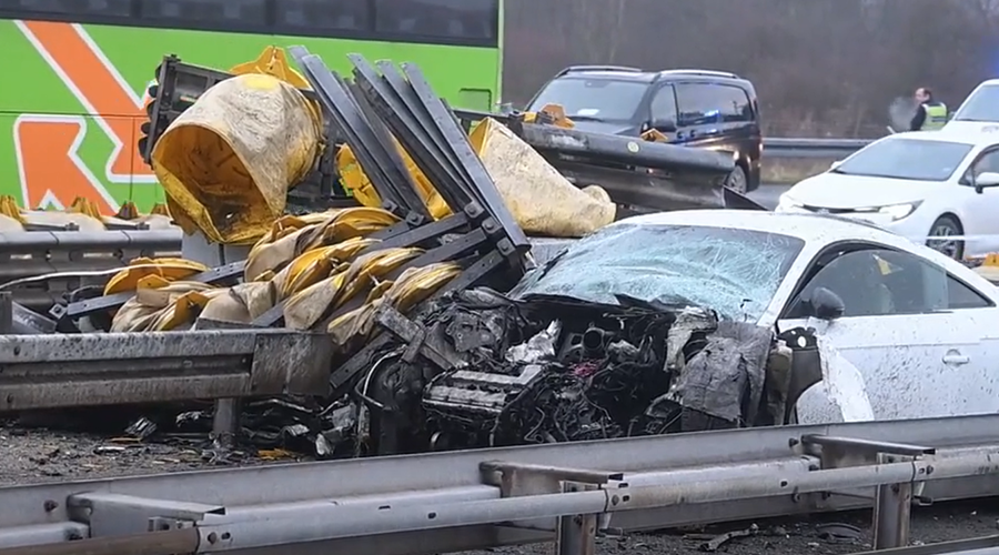 Grozljiva smrt na avtocesti: 21-letnik divjal z 230 kilometri na uro, nato pa ... (foto: Dnevnik.hr/posnetek zaslona)
