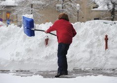 Vremenoslovci opozarjajo: pripravite lopate, prihaja sneg