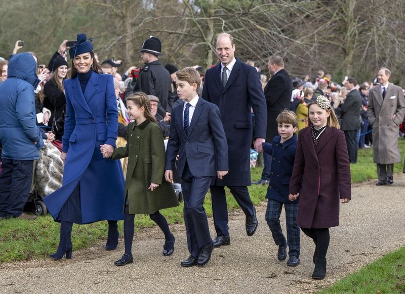 Med božičnimi prazniki je bila princesa Catherine videti zelo nasmejana.