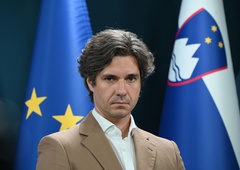 Se bodo dogovorili o uskladitvi minimalne plače? Sindikati in delodajalci vsak na svojem polu