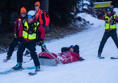 Klavrn konec sezone za smučarsko zvezdnico: pred domačimi oboževalci utrpela hudo poškodbo