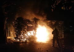 Jutranja drama v Kopru: ob štirih zjutraj je močno gorelo, škoda precejšnja, ena družina začasno preseljena