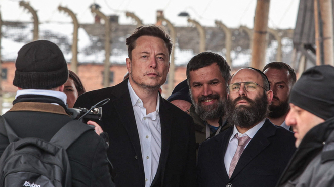 Elon Musk po obtožbah, da podpira antisemitizem, obiskal Auschwitz in bil gost na konferenci o antisemitizmu (foto: Profimedia)