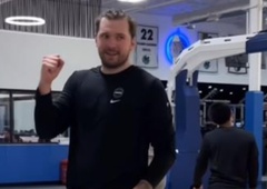 Frizura, da te kap! Luka Dončić presenetil z novo pričesko: "Videti je kot ... " (FOTO)