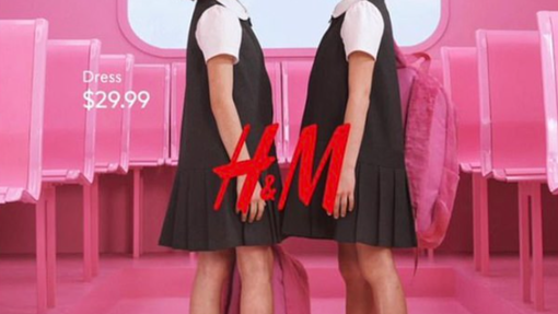 Sporni oglas znamke H&M sprožil val ogorčenja: "Kaj hudiča je to?! H&M seksualizira otroke!"