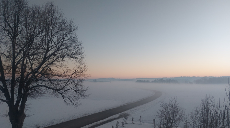 Presenetljiva napoved vremenoslovcev: vikend, ki je pred nami, ne bo prav nič pomladen (foto: Uredništvo)