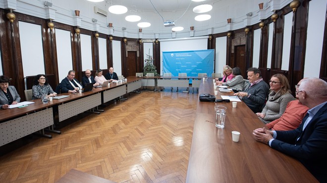 Vlada in Fides nista prišla do dogovora: "To niso bila pogajanja" (foto: STA)