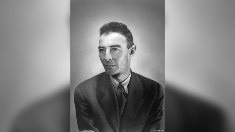 Oče atomske bombe J. Robert Oppenheimer.