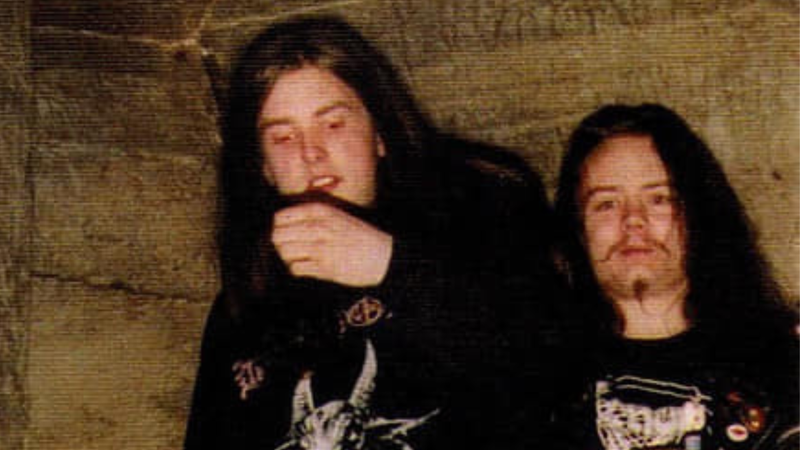 Mladi Varg Vikernes in Øystein Aarseth, ki je kasneje umrl od Vikernesove roke.