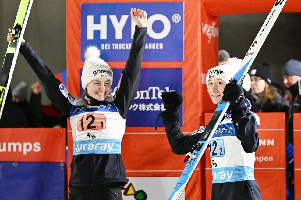 Spet na vrhu! Fenomenalen nastop Nike Prevc razveselil slovenske navijače (tudi Križnarjeva poskrbela za veselje) (foto: Profimedia)