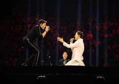 Uživala sta tudi Robert Golob in Tina Gaber: spektakel v Ljubljani, Lado Bizovičar navdušil razprodane Stožice