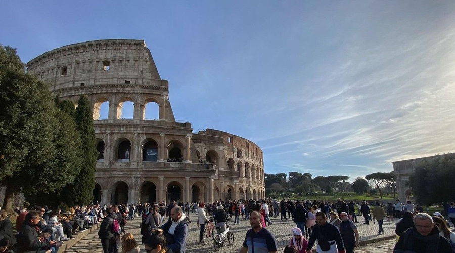 Ne boste verjeli, s čim si je turist v Rimu prislužil kazen v višini do 20.000 evrov (foto: Profimedia)