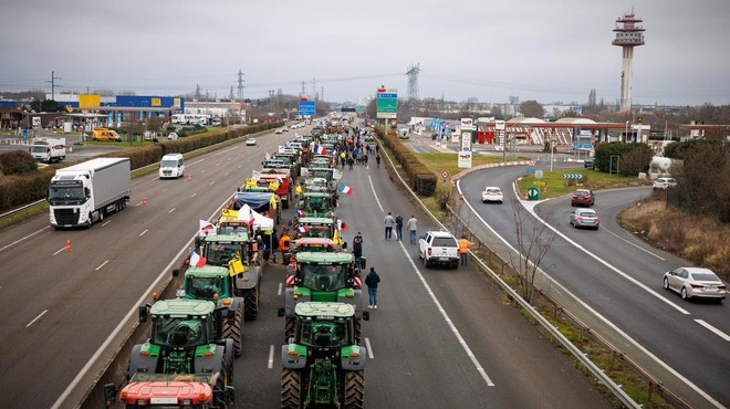 Protest kmetov v Parizu. (foto: Profimedia)
