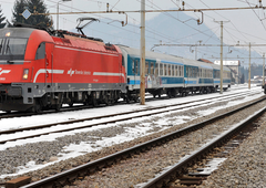 Če se v službo vozite z vlakom, pozor: zaradi del se obetajo zamude, nekje celo nadomestni avtobusni prevozi