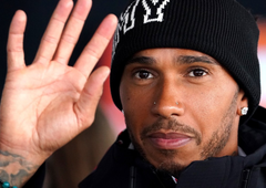 Prestop, ki je planet športa zatresel kot močan potres: Lewis Hamilton na pragu Ferrarija! (Znane prve podrobnosti)