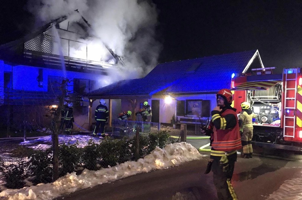 Pomoč družini v stiski: požar ji je močno poškodoval hišo, zbirajo se finančna sredstva (foto: Facebook/Pgd Hotemaže)