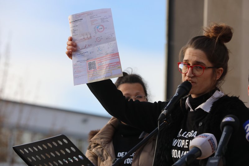 Protest za znižanje cen toplotne energije v Velenju.