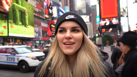 Lana Novak New York potovanje varstvo psov