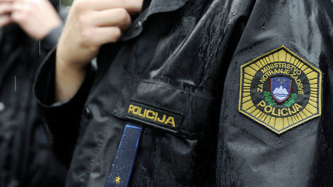 policija