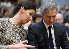 Robert Golob razkril, ali bo sprejel odstop ministrice Dominike Švarc Pipan