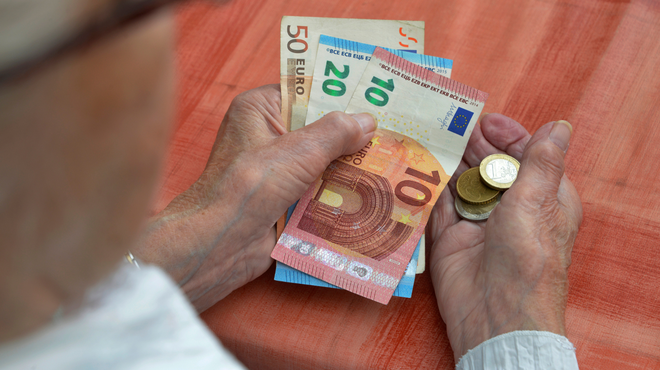 Minimalne plače v EU: V Luksemburgu več kot 2500 evrov bruto, kje na seznamu je Slovenija? (foto: Profimedia)