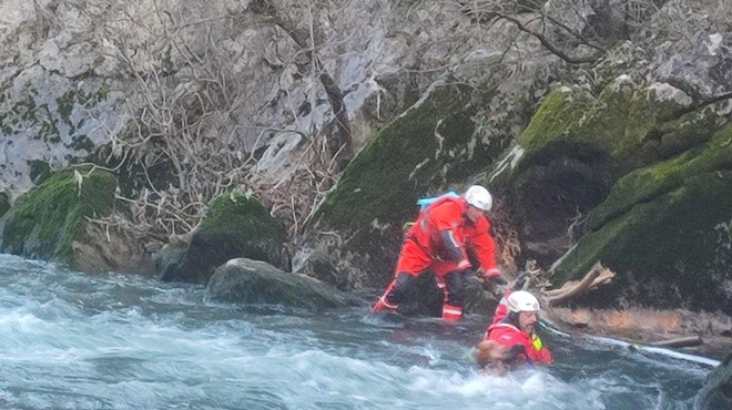 Tekma hrvaških gorskih reševalcev s časom: pes kar dva tedna ujet v kanjonu Čikole! (foto: HGSS Stanica Šibenik/spletna stran)