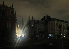 Središče Ljubljane v popolni temi, brez elektrike je območje Tromostovja in obrežje Ljubljanice: kaj se dogaja? (FOTO)