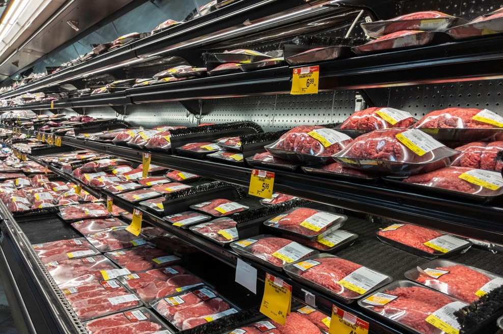 Slovenci ga obožujejo, a gre za eno najslabših vrst mesa: škoduje srcu in redi (foto: Profimedia)