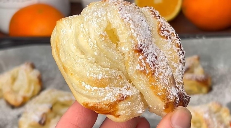 Boljši kot krofi, pripravljeni pa le v pol ure: recept za okusno pustno sladico (VIDEO) (foto: YouTube/Un jour Une recette/posnetek zaslona)