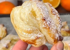 Boljši kot krofi, pripravljeni pa le v pol ure: recept za okusno pustno sladico (VIDEO)