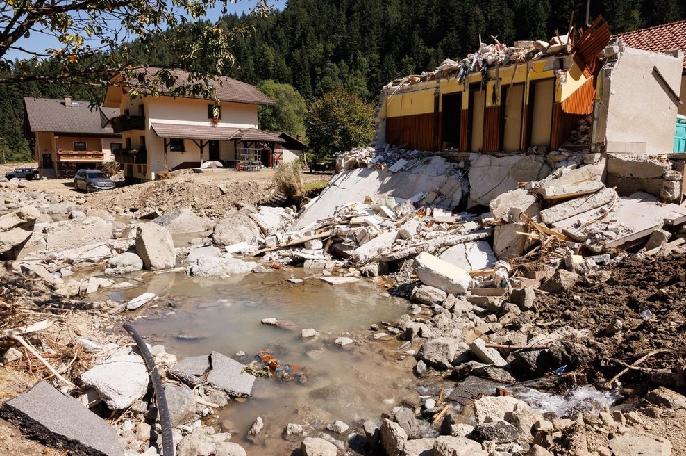 Furs izplačal peto pomoč samozaposlenim po avgustovskih poplavah (foto: Profimedia)