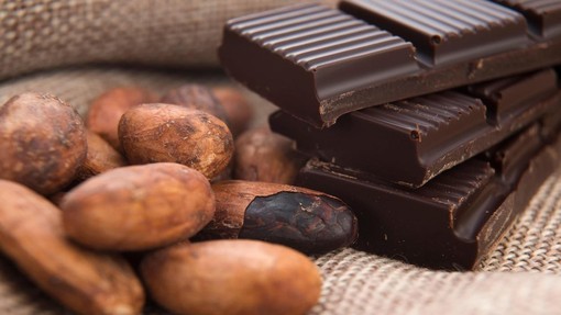 Cene kakava dosegajo rekordne vrednosti: se bo podražila tudi čokolada?