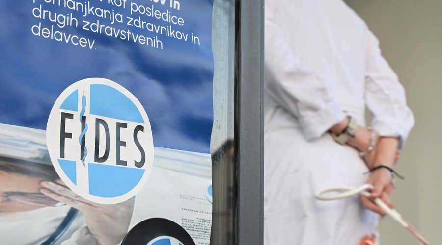 Fides kritičen do novih ukrepov vlade: "Če so takšne ukrepe pisali na ministrstvu za zdravje ... " (foto: Žiga Živulović Jr./Bobo)