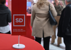 Po odstopu Klemna Žiberta zaradi afere sodna palača njegovo funkcijo v SD prevzel vidni član stranke