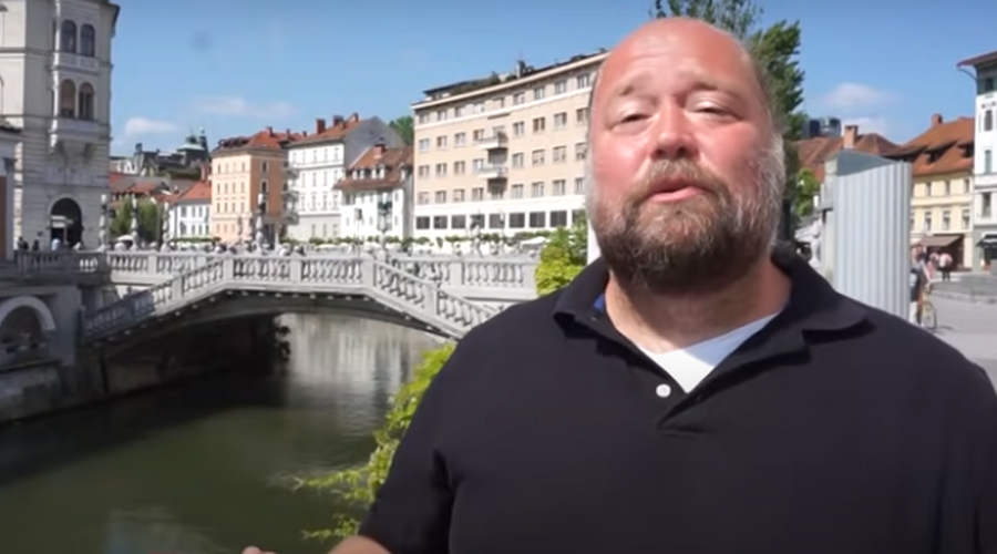 10 stvari, ki so znanega svetovnega popotnika šokirale v Sloveniji (foto: YouTube/Wolters World/posnetek zaslona)