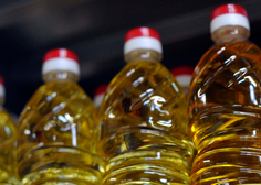Ali veste, kako se na pravilen način znebiti odpadnega jedilnega olja? (Gre za nevaren odpadek ... )
