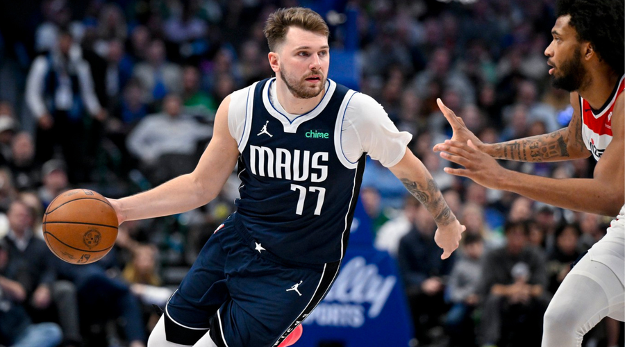 Luka Dončić zaradi udarca v obraz prejel šive: a tudi to ga ni ustavilo pred dosegom novega trojnega dvojčka (foto: Profimedia)