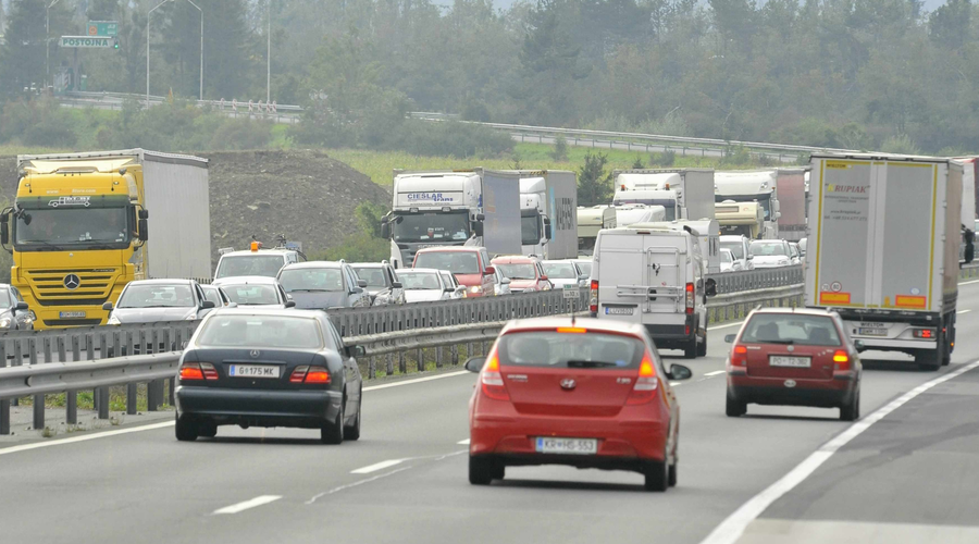 V Kopru bo naslednje dni oviran promet: preverite, katera cesta bo zaprta in kako bo potekal prometni režim (foto: Žiga Živulovič jr./Bobo)