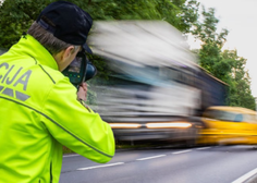Policisti izvedli poostren nadzor voznikov tovornih vozil in avtobusov: kaj so ugotovili?