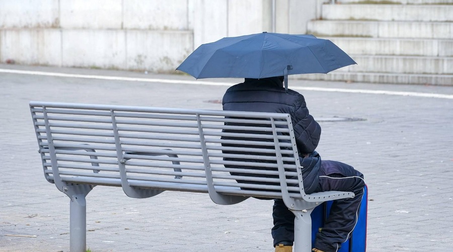 Že v soboto prvi vremenski preobrat, prihodnji teden pa bo še huje (se bo zima vrnila?) (foto: Profimedia)