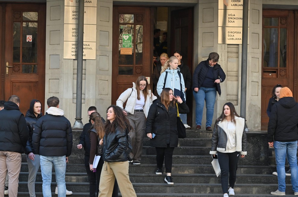 Fakultete in šole nadaljujejo predstavitve programov (kam se lahko mladi obrnejo po pomoč?) (foto: Bobo/Žiga Živulović)