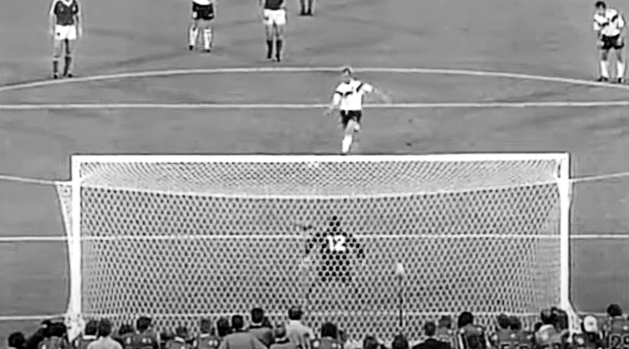 Šok: umrl legendarni nogometaš, ki je dal gol za naslov svetovnega prvaka (foto: YouTube/posnetek zaslona)